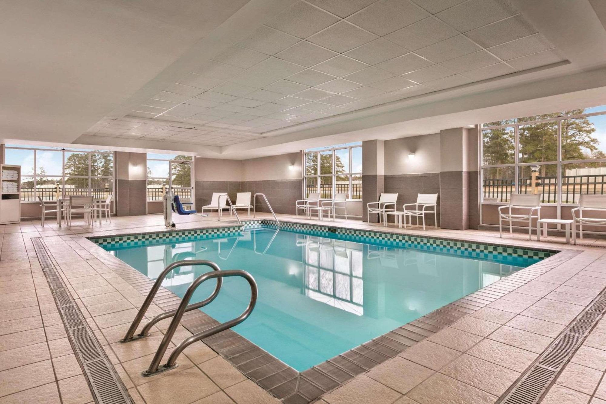Country Inn & Suites By Radisson, Petersburg, Va Dış mekan fotoğraf